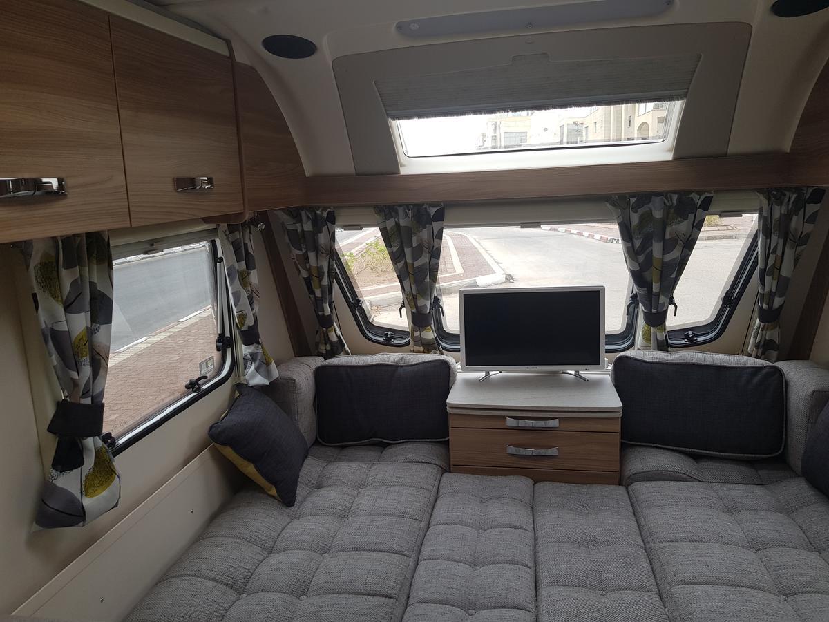Camping New English Luxury Caravan On The Sea *