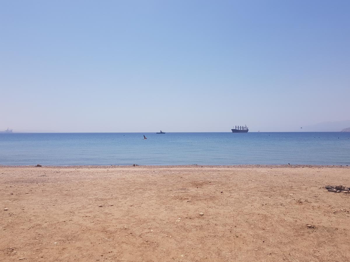 New English Luxury Caravan On The Sea Eilat
