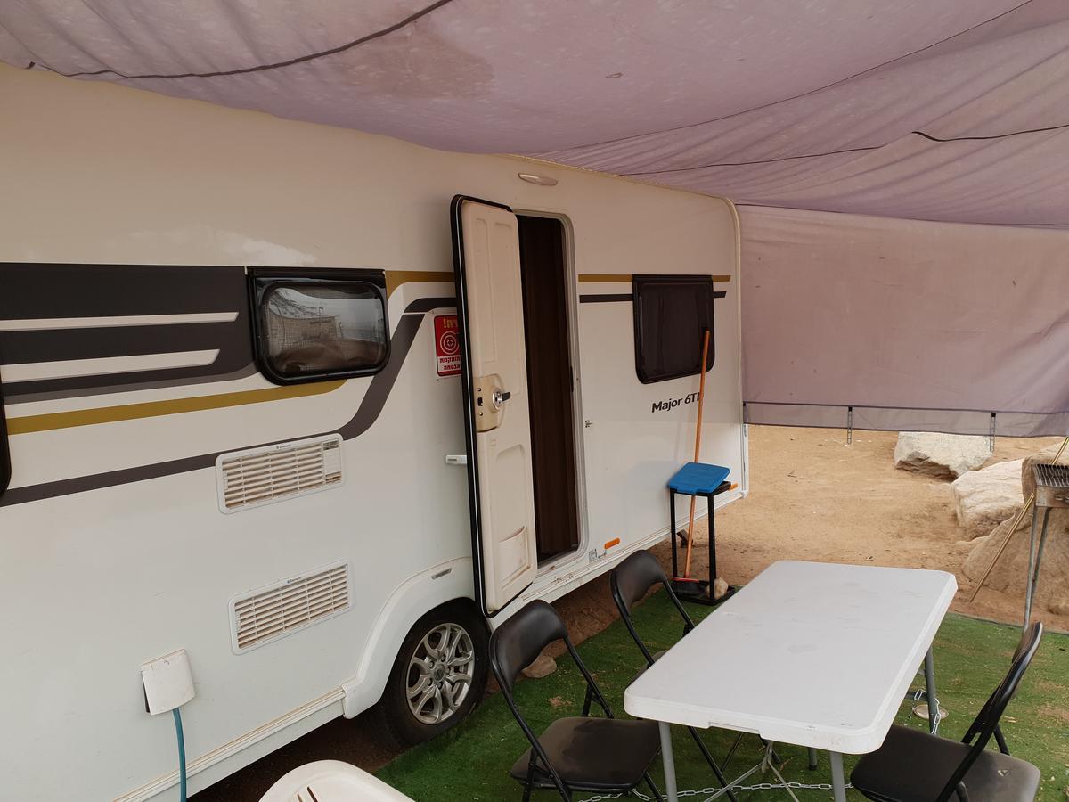 New English Luxury Caravan On The Sea Eilat