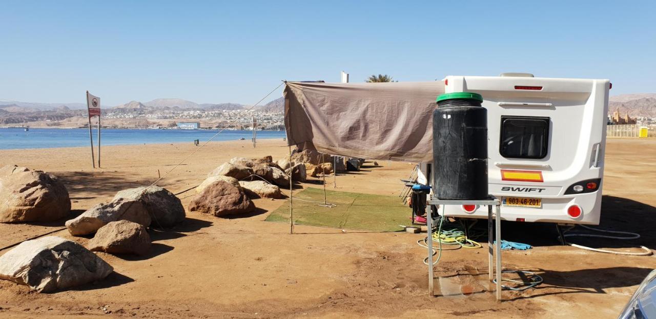 New English Luxury Caravan On The Sea Eilat